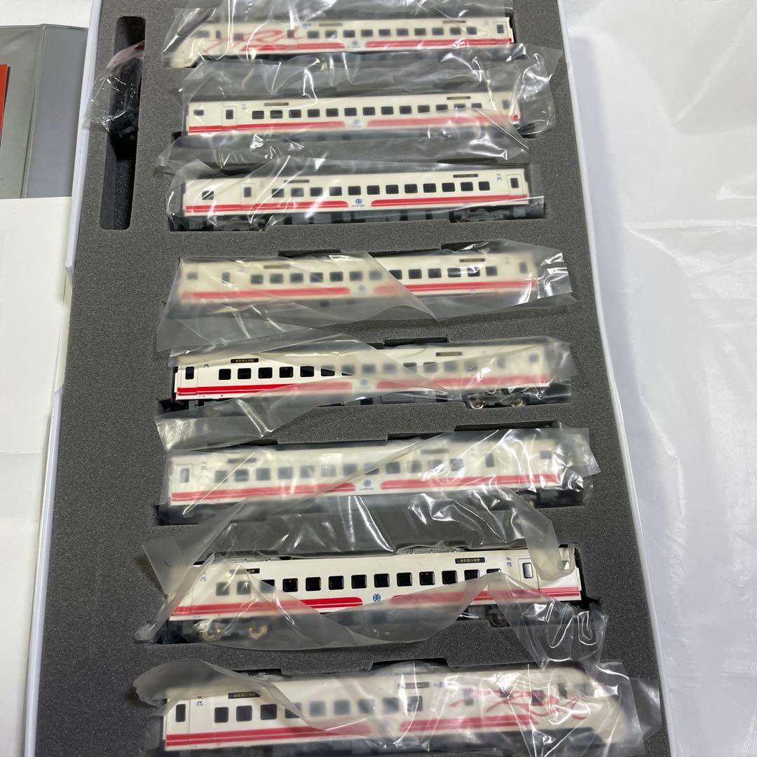 三鶯重工 TW10-002.003 台鉄2000 プユマ号　8両セット Amazon | 三鶯重工 TW10-002+003 台湾鐵路 TEMU2000 プユマ号 普悠瑪號