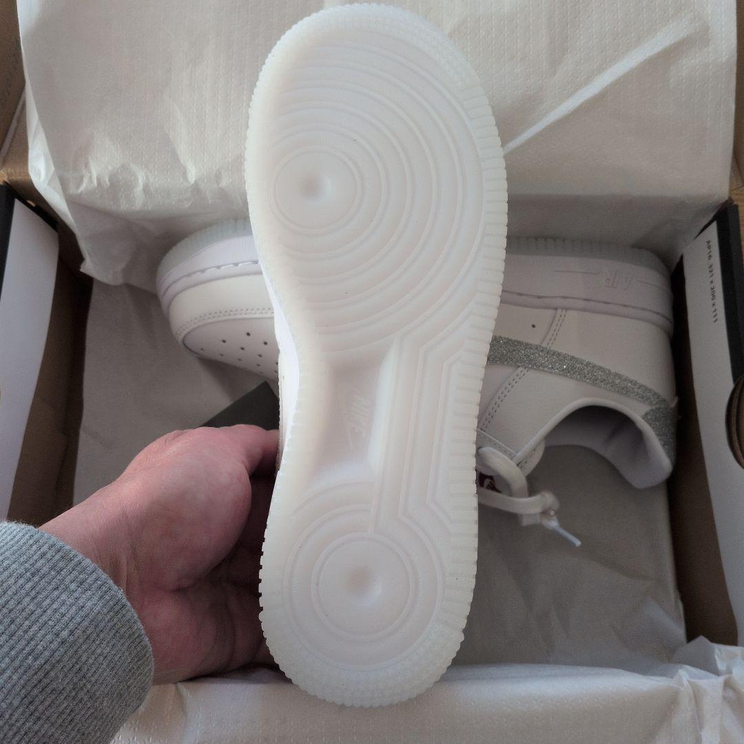 NIKE 23.5 エアフォース1'07 ホワイト クールグレー グリッター - メルカリ