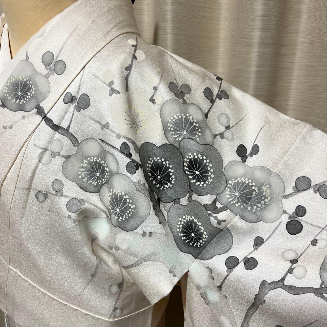 白とグレーの梅と蕾の訪問着 白系 - メルカリ