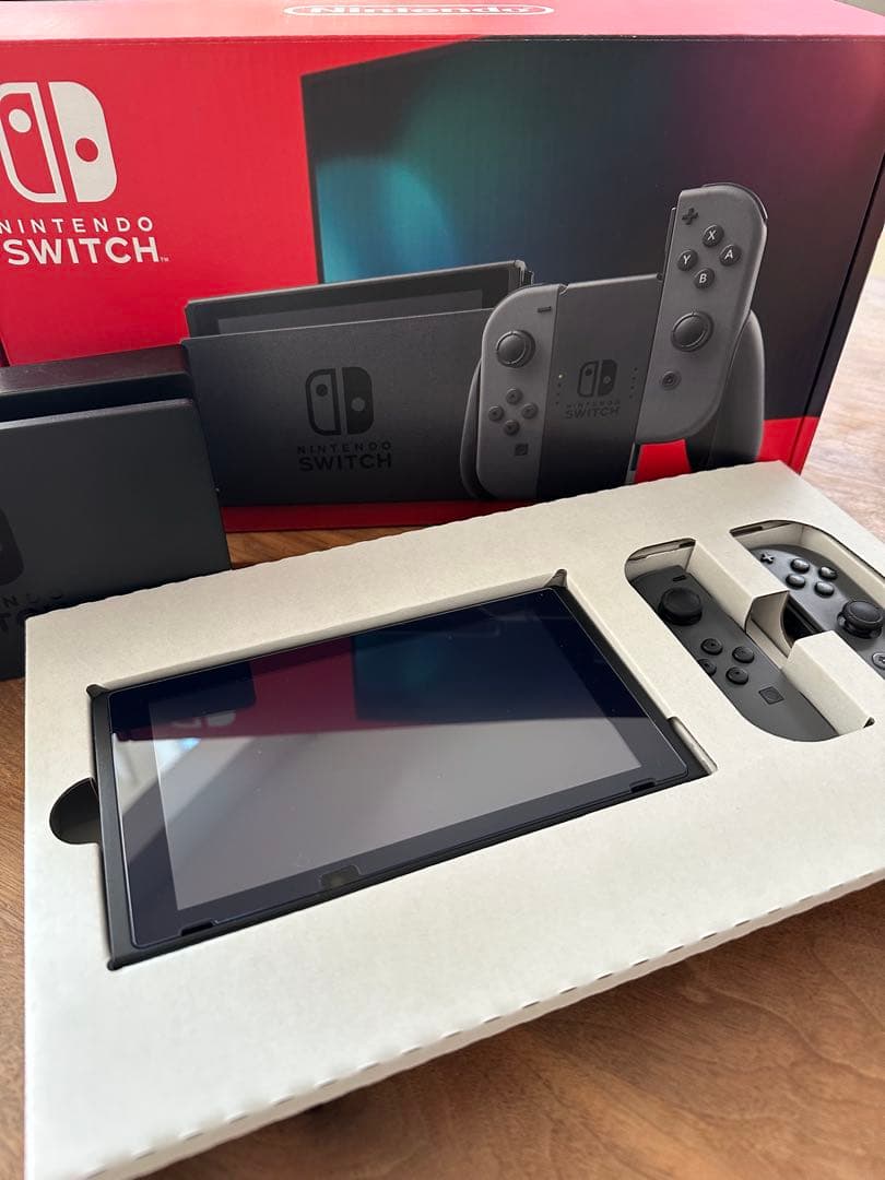 【美品】Nintendo Switch本体　グレー Amazon.co.jp: Nintendo Switch 本体 (ニンテンドースイッチ) Joy-Con