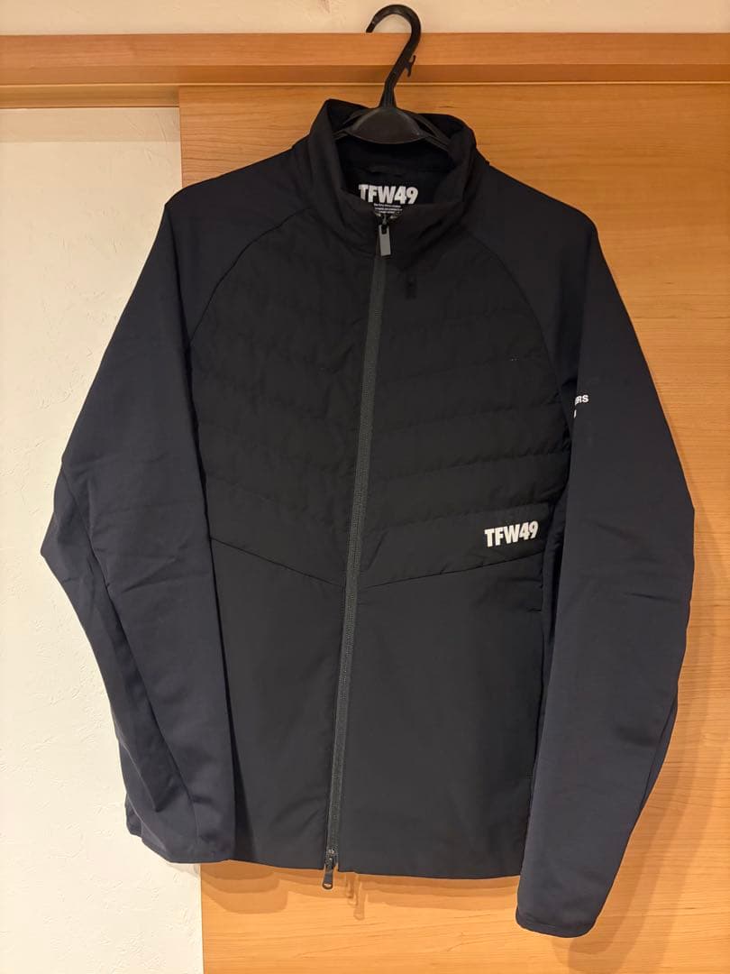 TFW49 SHIELD WARMER BLOUSON 黒　Lサイズ　サンプル品 TFW49 TFW49 junhashimoto SHIELD WARMER BLOUSON メンズ ゴルフ
