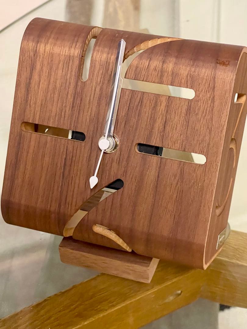 激レア品？ ヤマト工芸 PUZZLE STAND ウォールナット 製 置き 時計 楽天市場】置き時計 ヤマト工芸 [ ウォールナット ] プレゼント