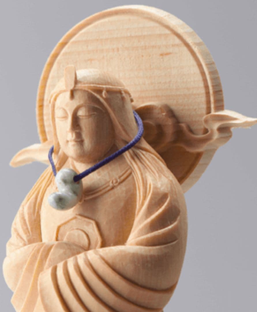 初代製作 天照大御神 小サイズ 勾玉付き・日光杉並木台座有り
