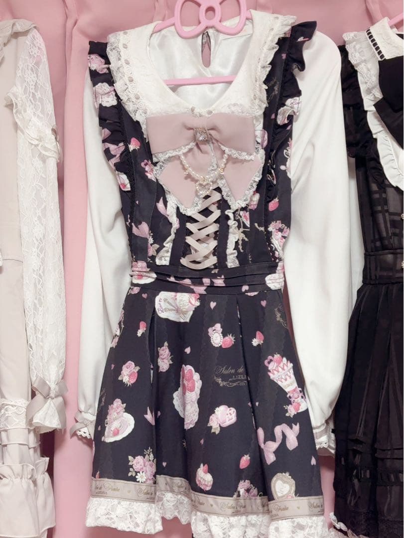 リズリサ LIZLISA Salon de Fraise柄セットアップ - メルカリ