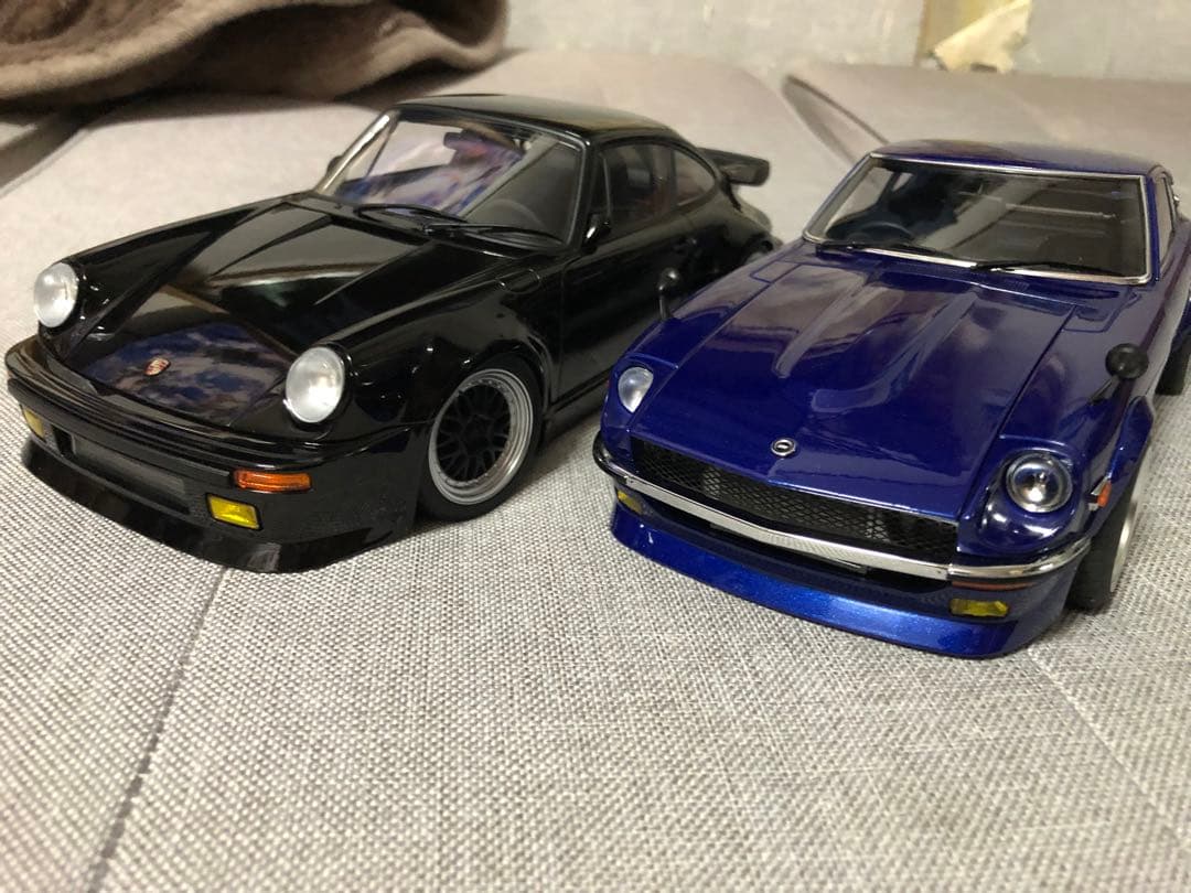 1/18 湾岸ミッドナイト フェアレディZ ポルシェ911セット オートアート 湾岸ミッドナイト 1/18スケール ポルシェ＆悪魔のZ - YouTube