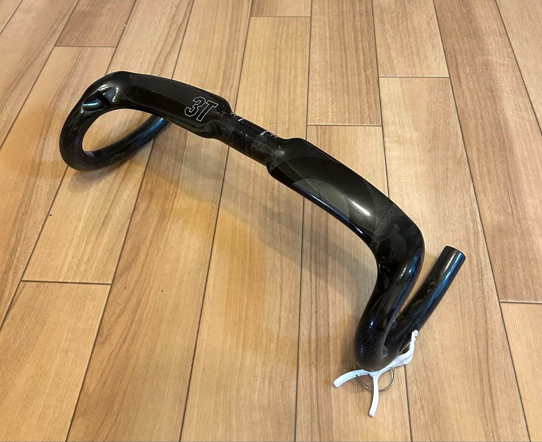 3T カーボン エアロ ハンドル aeronova team 正規品3Tカーボンハンドル