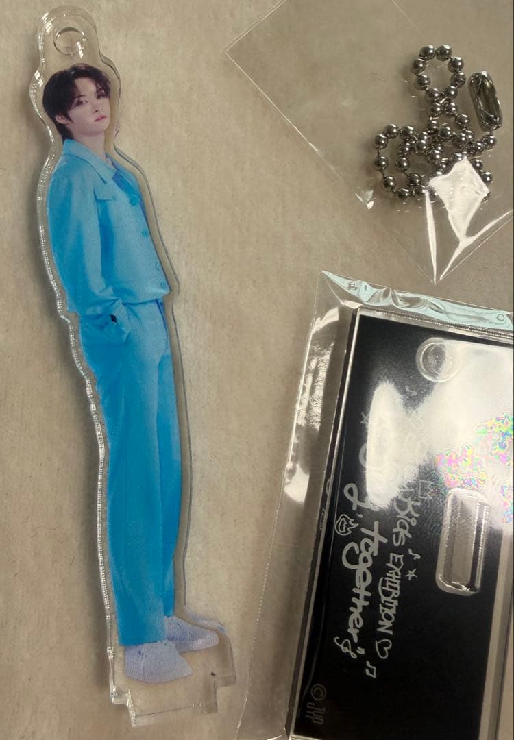 Stray Kids スキズ エキシビジョン 展覧会 リノ アクスタ - メルカリ