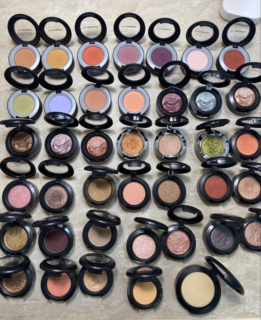 最終値下げ！MAC パウダーアイシャドウ セット まとめ売り！全40色