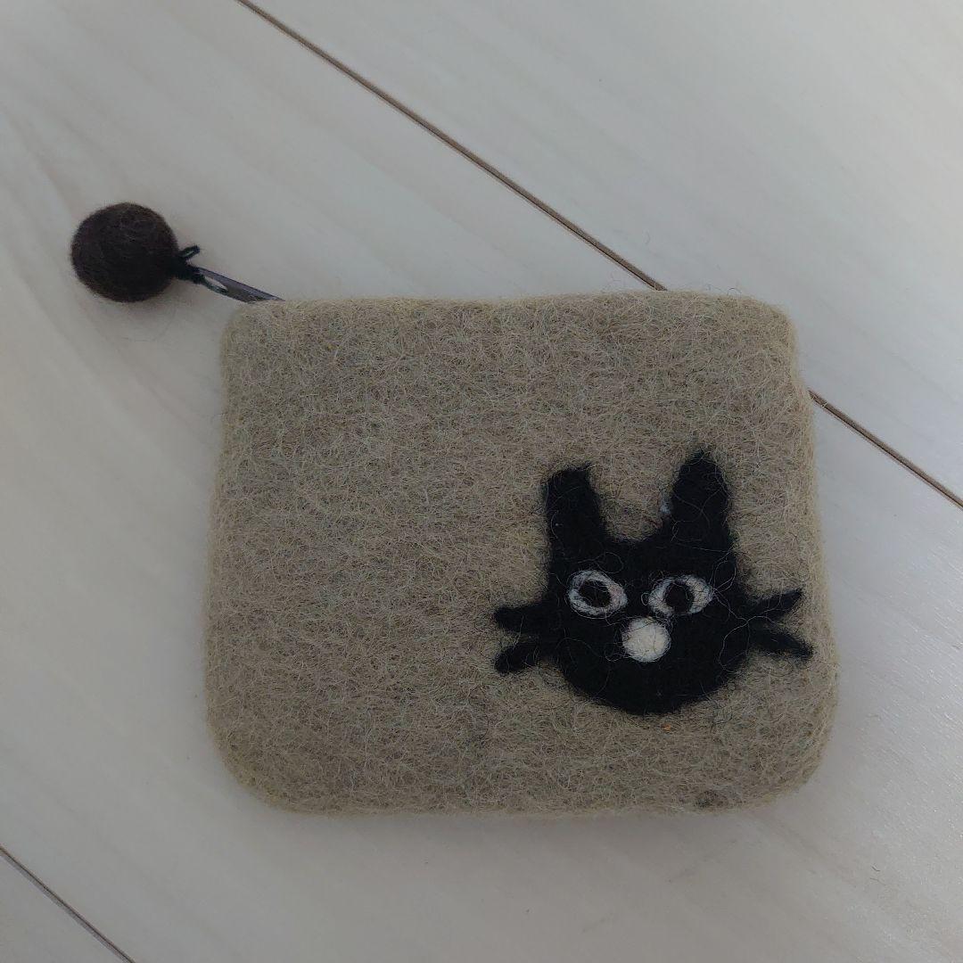 黒猫の羊毛フェルトポーチ - メルカリ