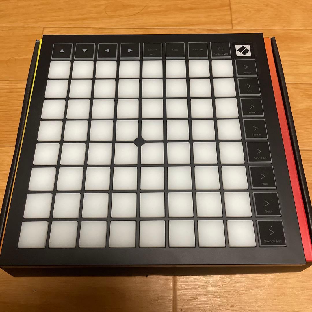 【ほぼ未使用】Novation Launchpad X MIDIコントローラー Novation / Launchpad X ｜ SMITHS Digital Musical Instruments