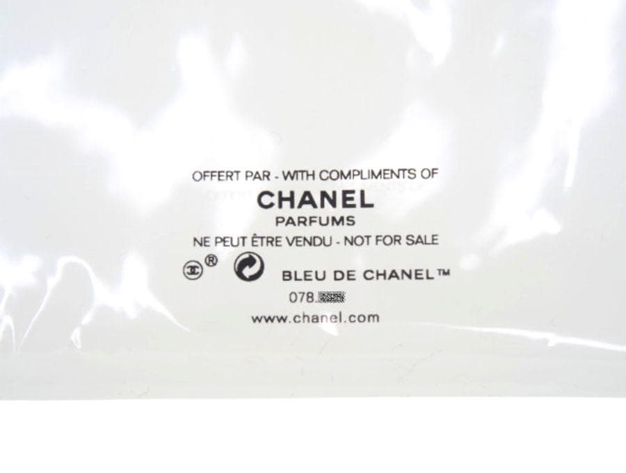 ブルー ドゥ シャネル ノベルティ 小銭入れ 2020 デニム CHANEL - メルカリ