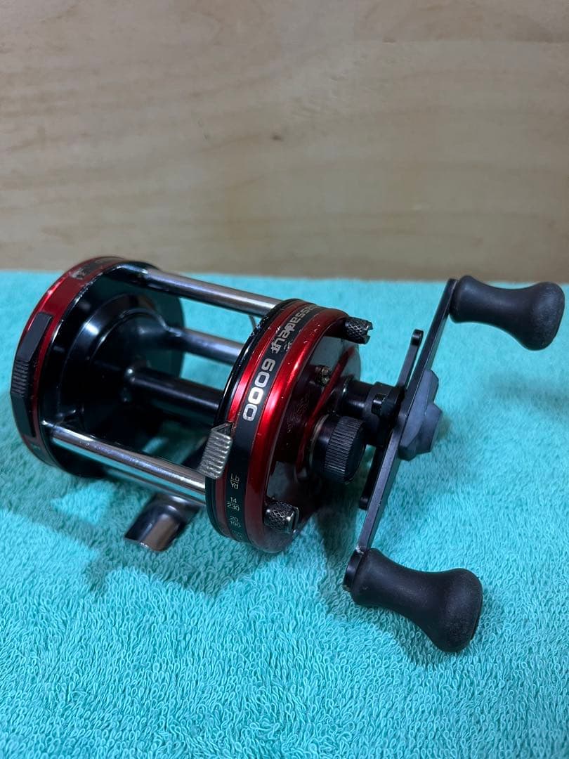 アブ　ambassadeur 6000 オールド Abu Garcia（アブガルシア） オールド ABU Ambassadeur 60006000波型