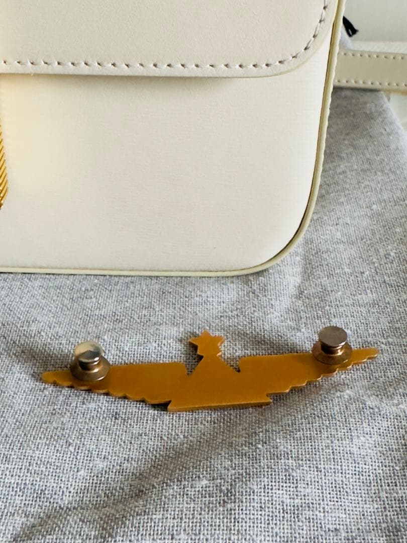 デルタ航空 機長用 コレクター ピンバッジ ゴールド 本物 貴重 - メルカリ