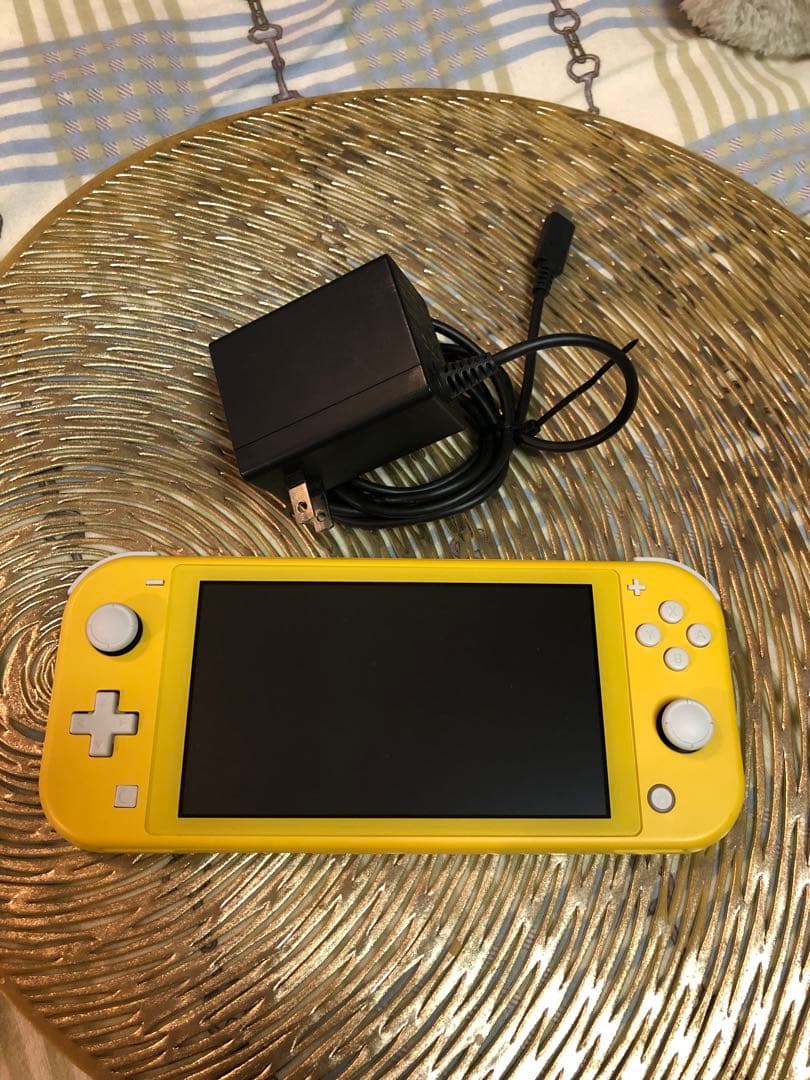 Nintendo Switch Lite イエロー 任天堂 Amazon.com: Nintendo Switch Lite - Yellow : Video Games