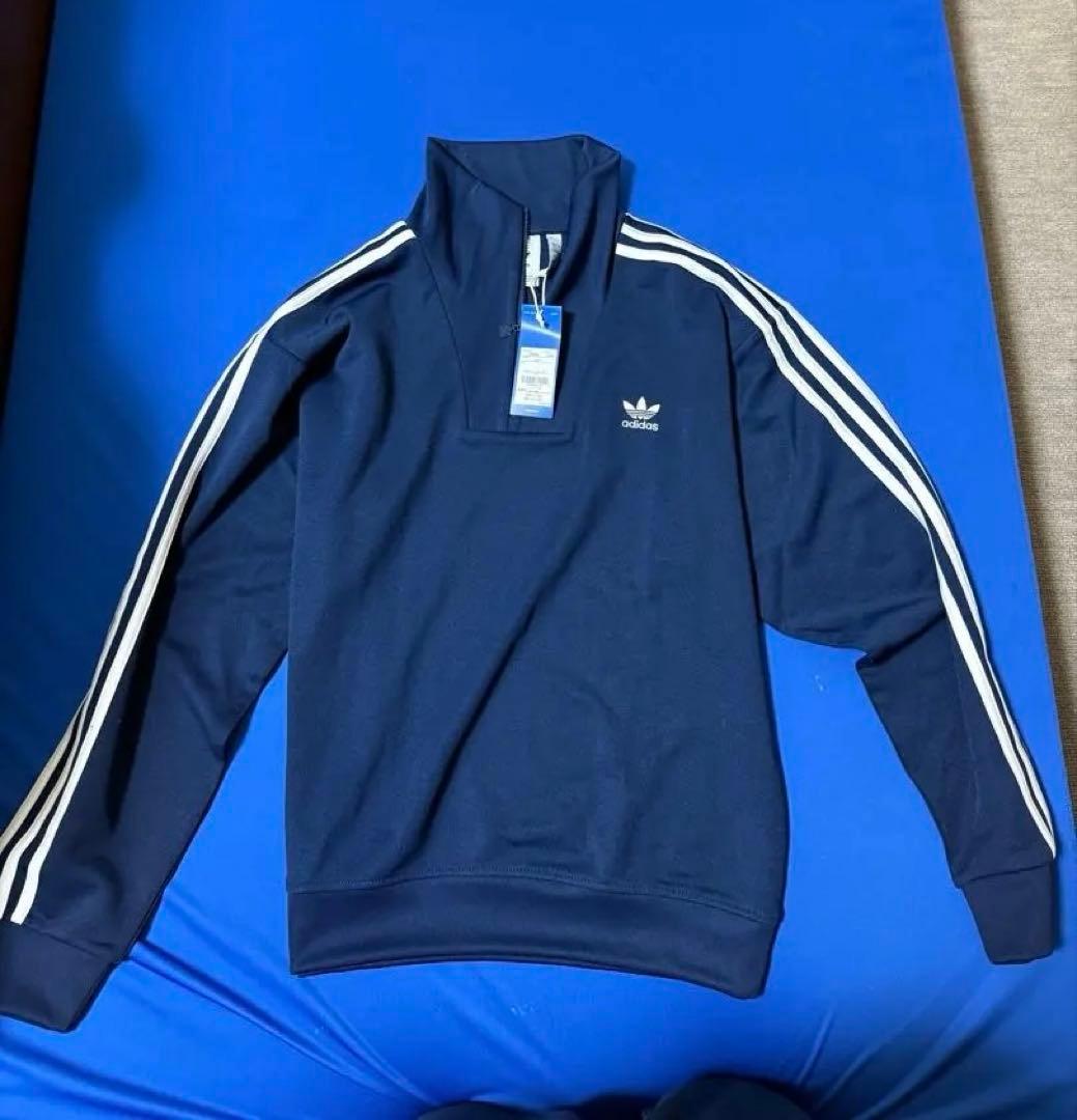 新品アディダス ファンネルネックトラックトップ　XL アディダス アディカラー ファンネルネックトラックトップ（ジャージ