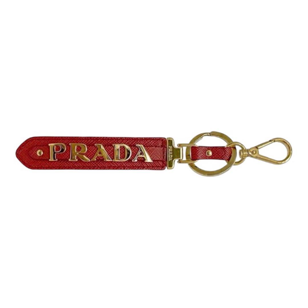 美品　PRADA レッドレザーキーホルダー 箱付き f-20912-1.jpg