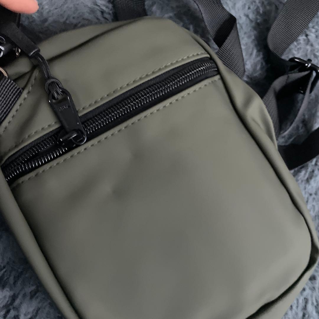 Stone lslandストーンアイランド ボディバッグ オリーブグリーン