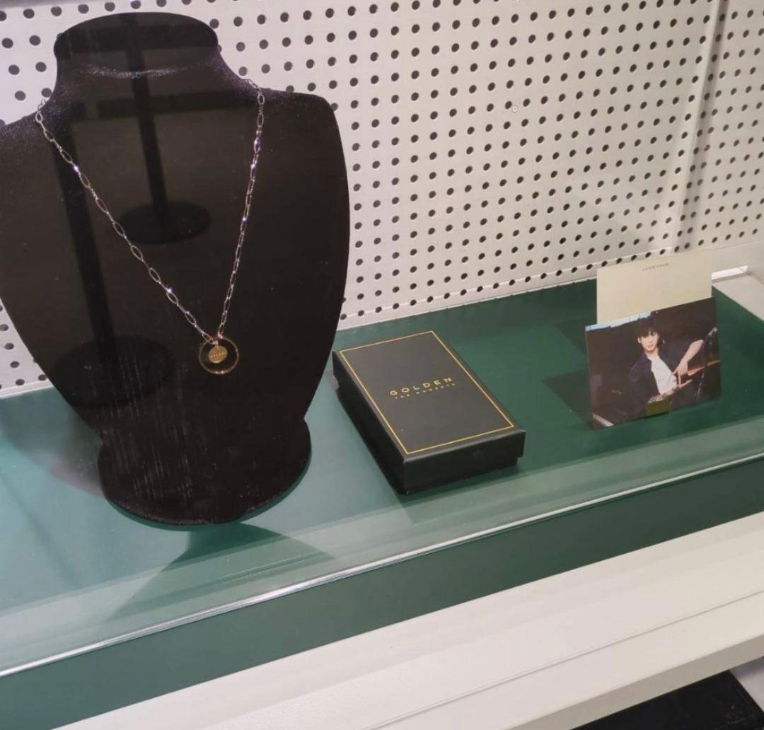 BTS JUNGKOOK ジョングク GOLDEN 展示会 ネックレス - メルカリ