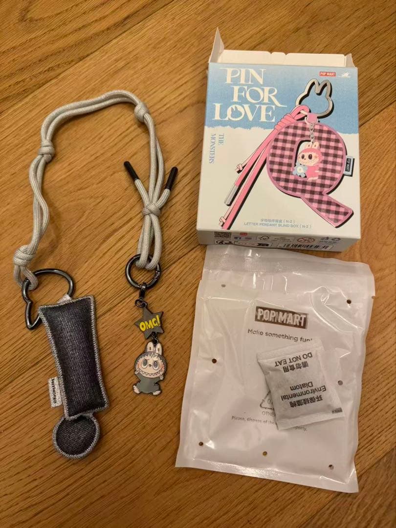 ラブブ PIN FOR LOVE ペンダント シークレット シークレット ラブブ LABUBU PIN FOR LOVE - メルカリ