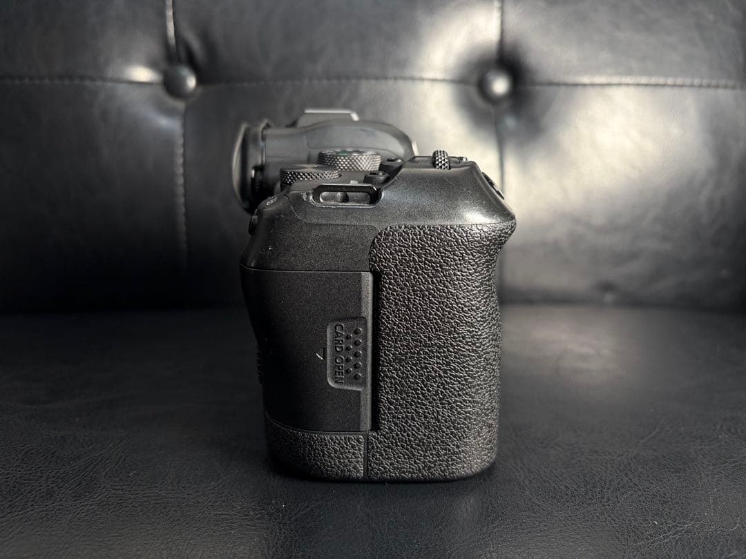 Canon EOS R6 デジタル一眼レフ 本体 バッテリー2個セット(073