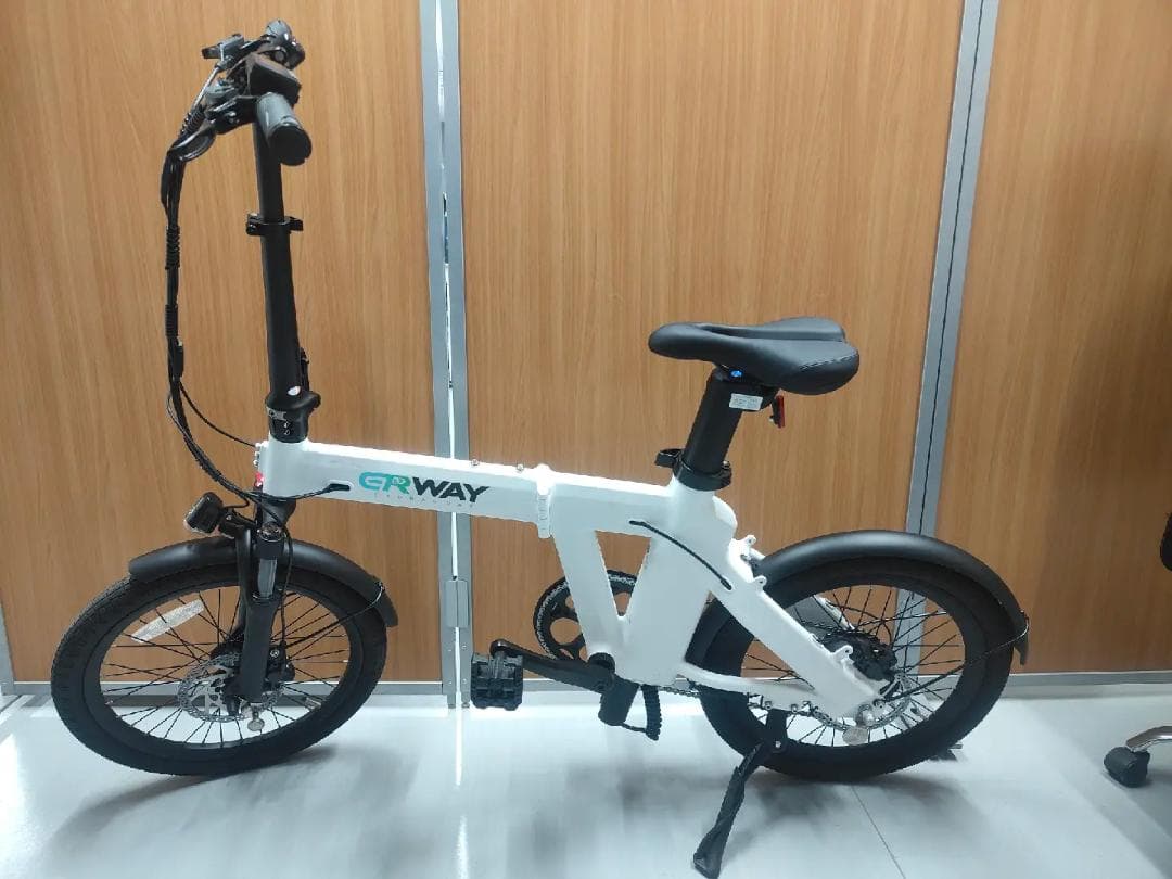 【新春SALE開催中！】折りたたみ電動アシスト自転車 ERWAYA02 ホワイト 1回の充電で約1週間走行可能！ シマノ製8段ギア×トルクセンサー×最大