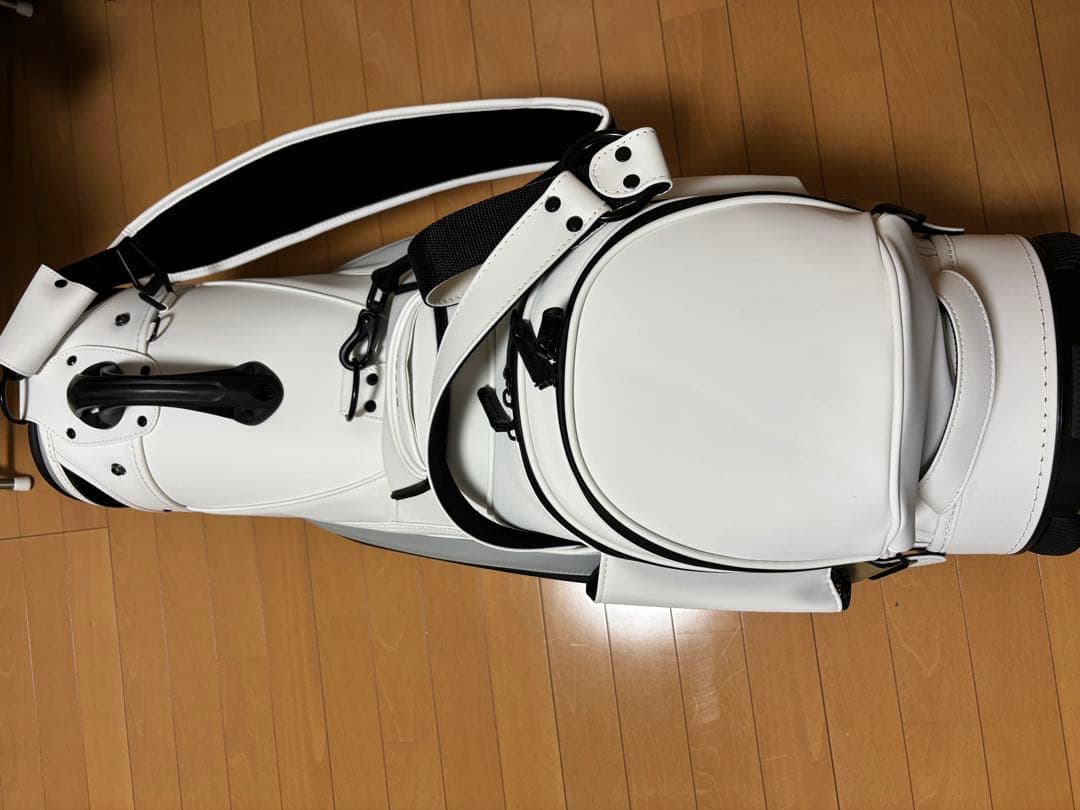 ベゼル キャディバッグ ホワイト 10型 カバー有 - メルカリ