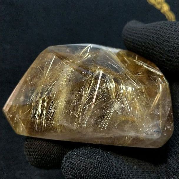 ギラギラルチルクォーツ《原石》専用台座付き　金運　仕事運
