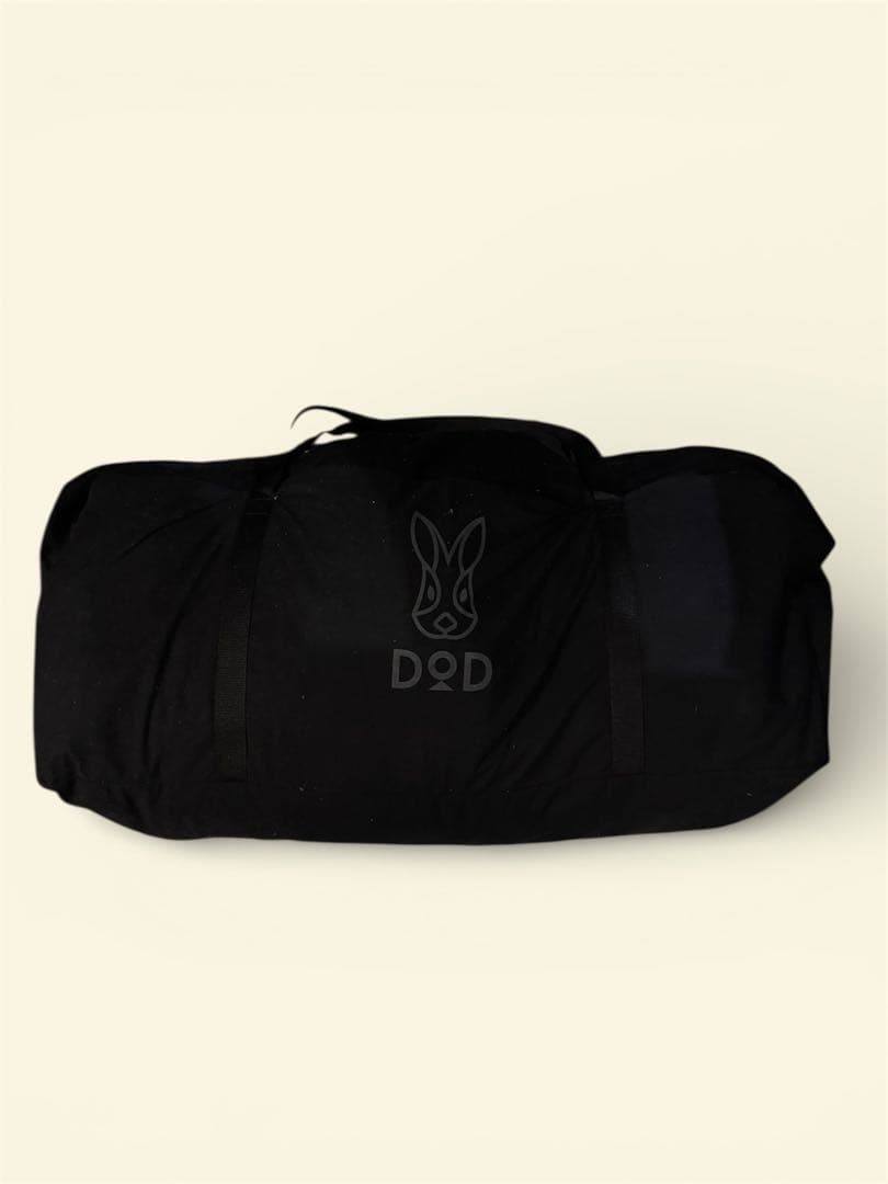 DOD ヨンヨンベース ブラック 使用2回 ペグなし ワンルーム大型シェルター DOD大人気シェルター「ヨンヨンベース」におしゃれなブラックカラーが