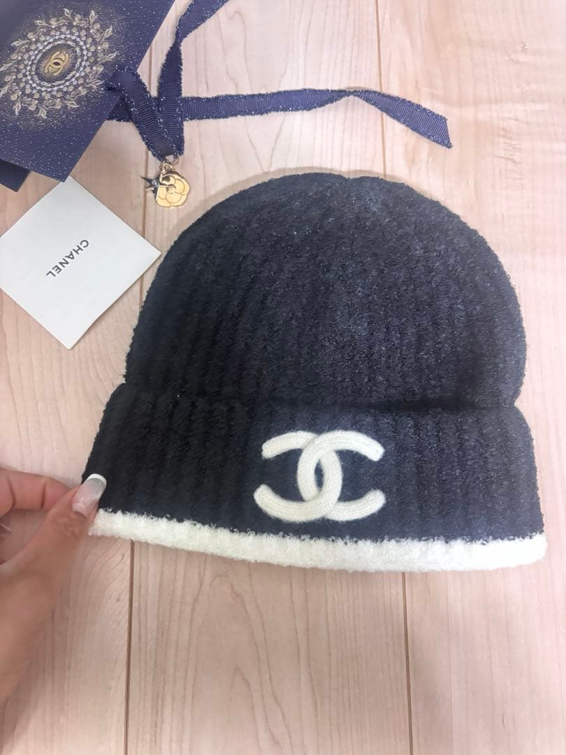 【値下げ】★新品未使用★ ニット帽　ブラック NEW ERA（ニューエラ） ニットキャップ ニット帽 ブラック 【クリック