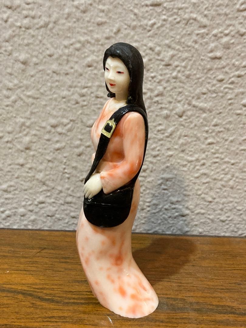 天然 サンゴ 置物 女 人