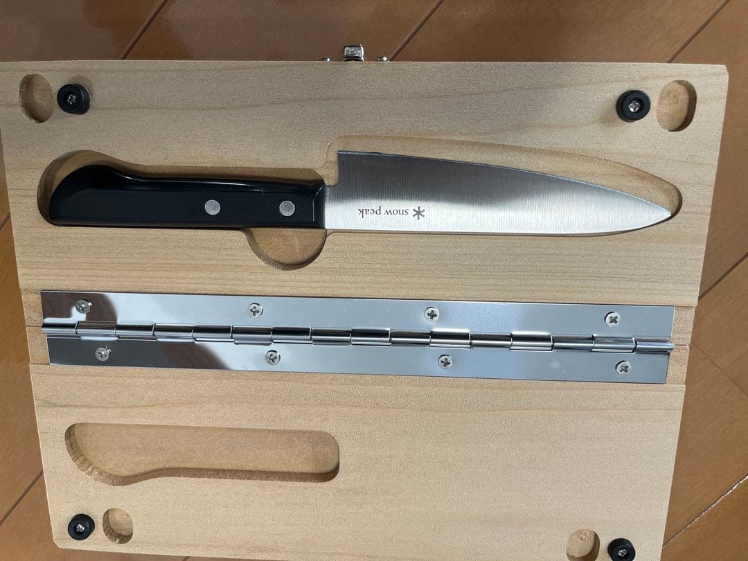 キャンプ引退品】Colemanのキャンプテント、スノーピークの調理器具