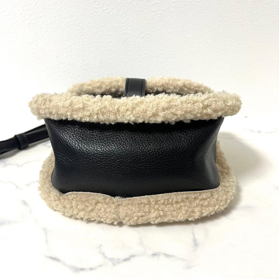 極美品 UGG ヘリテージ クロスボディ レザー ショルダーバッグ ボア 黒