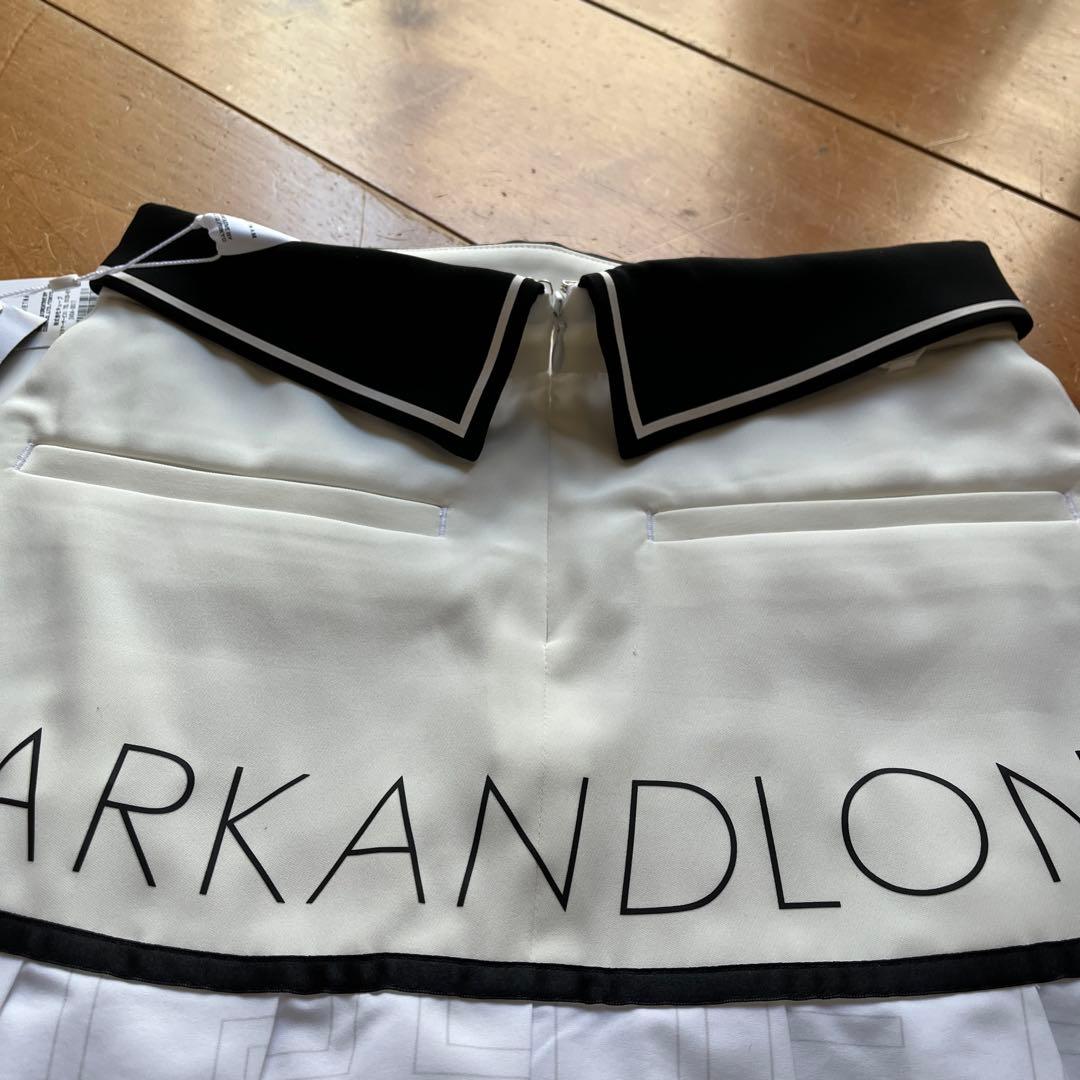AIちゃん様専用MARKANDLONA ホワイト プリーツスカート