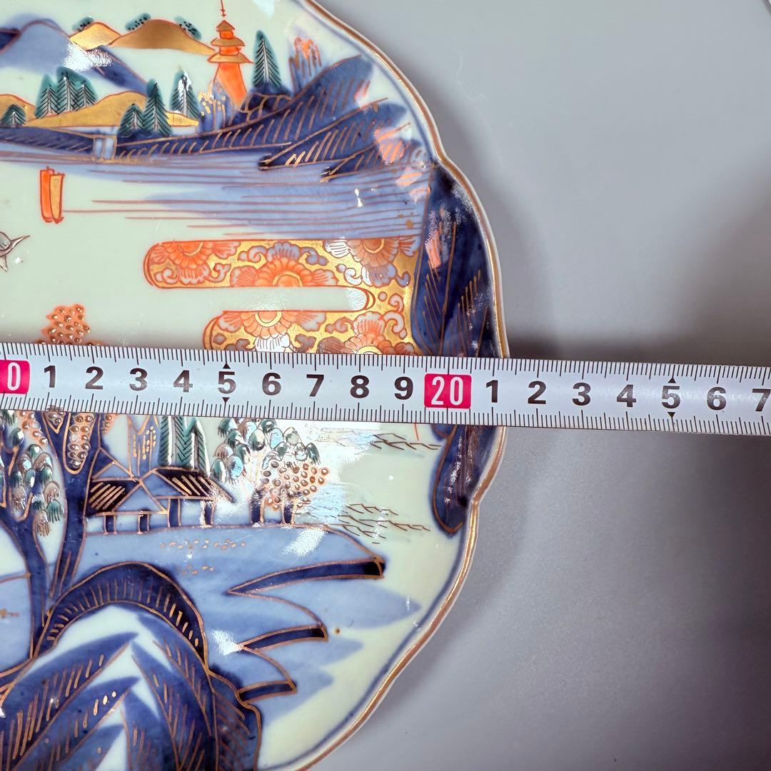 豪商家特注品 古伊万里 染錦風景画輪花型七寸皿