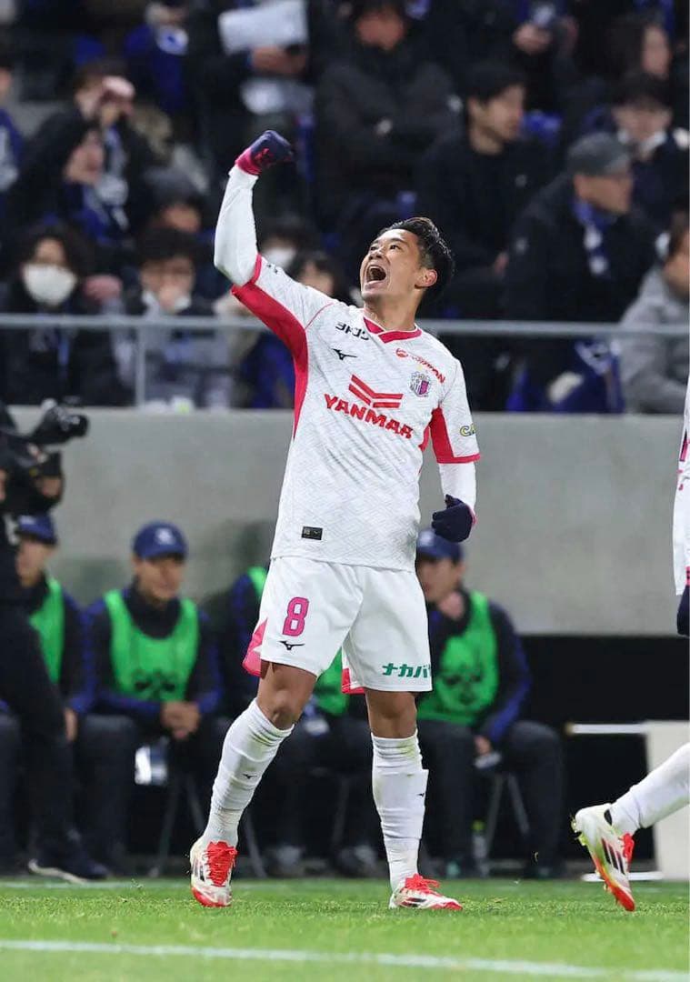 ♦︎新品♦︎8香川真司XLサイズセレッソ大阪ユニフォーム - メルカリ