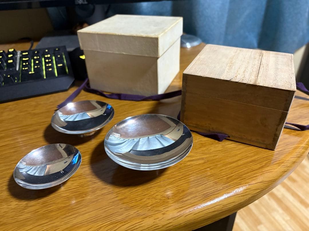 な*き様 純銀 盃 3点セット 純銀刻印あり 銀杯 銀製 工芸品 貴重品メンテナ な*き様 純銀 盃 3点セット 純銀刻印あり 銀杯 銀製 工芸品 貴重品