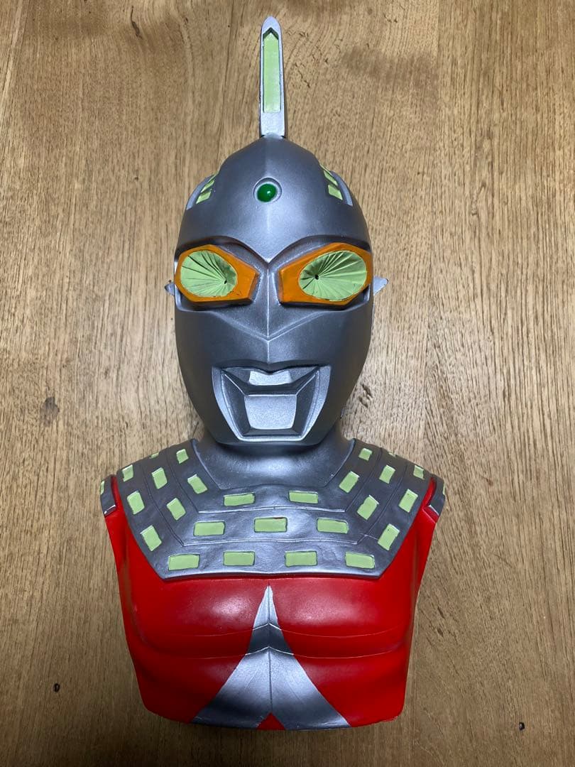 M1号 生誕30周年記念 ウルトラセブン　胸像 M1号 ウルトラセブン 胸像ソフトビニールキット 生誕30周年記念 ※未