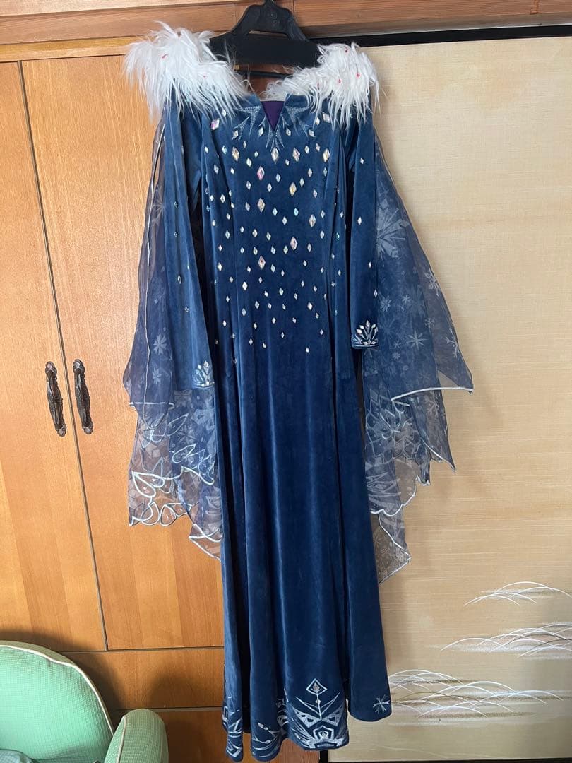 Secret honey エルサ 家族の思い出 Secret Honey - ♥Disney Archive