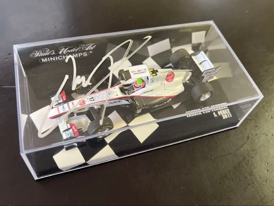 F1 Sauber C3。セルジオペレス直筆サイン入りミニカー1:43 F1 Sauber C3。セルジオペレス直筆サイン入りミニカー1:43 F1 Sauber