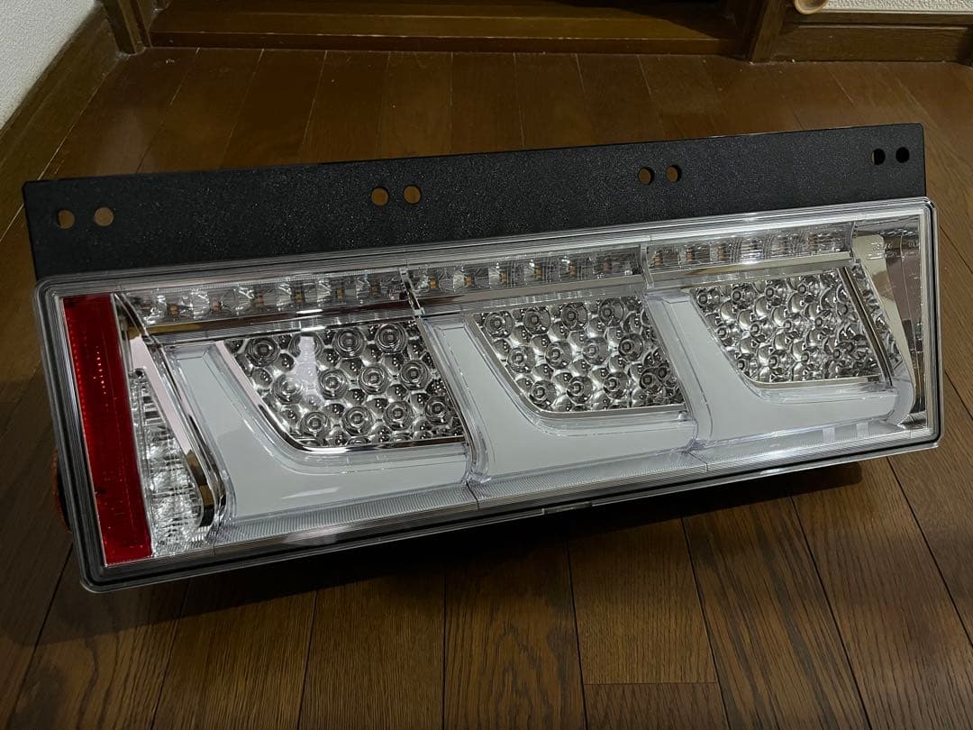 小糸製ledシーケンシャルテール左側 小糸製作所 LED リアコンビシーケンシャルテール クリア Ver 2連タイプ