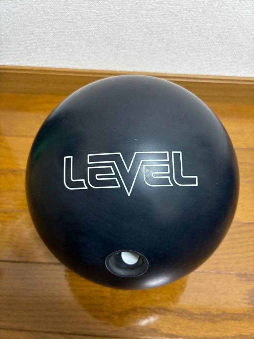 新品☆STORM 【LEVEL レヴェル】 ボウリングボール 15ポンド