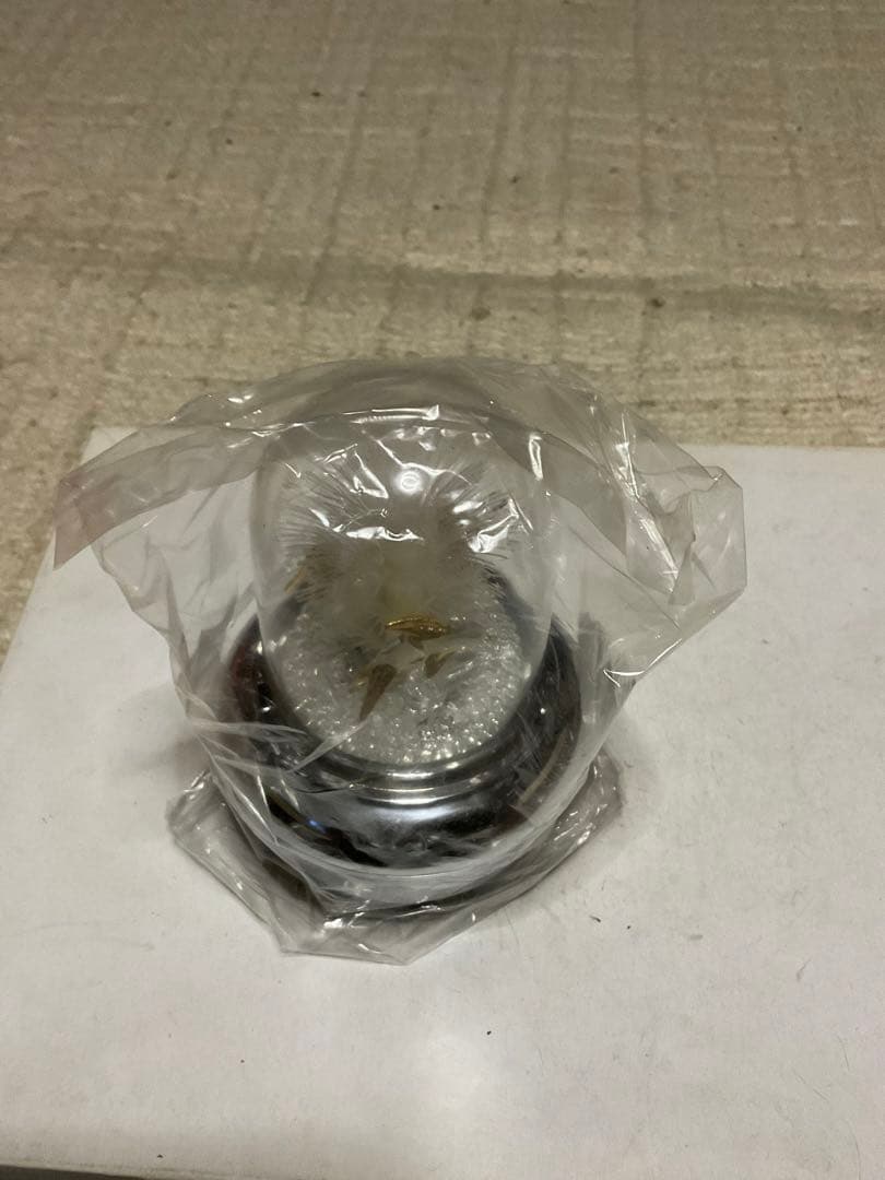 光を放つオルゴールディスプレイ。三協商事株式会社【曲／世界に一つ