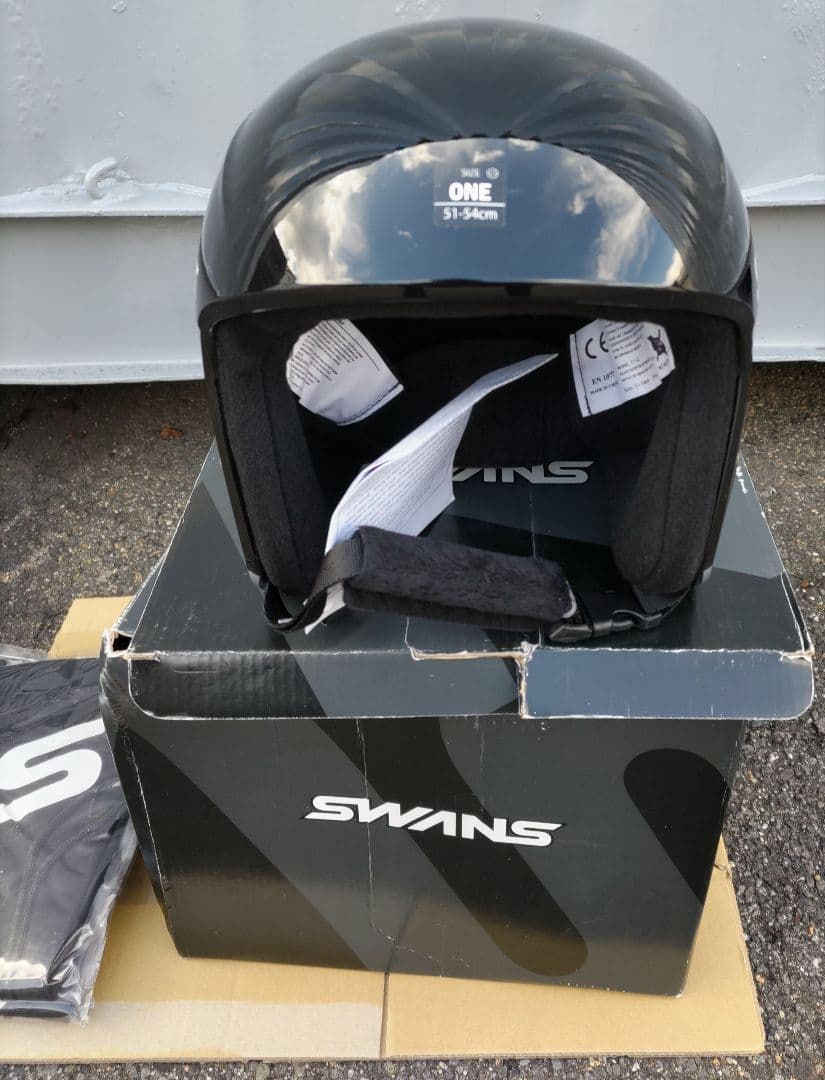 新品未使用保管品 SWANS スワンズ FIS 対応ヘルメット