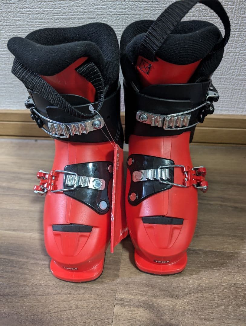 新品　19.0　19.5cm スキーブーツ ATOMIC 子ども用 　アトミック