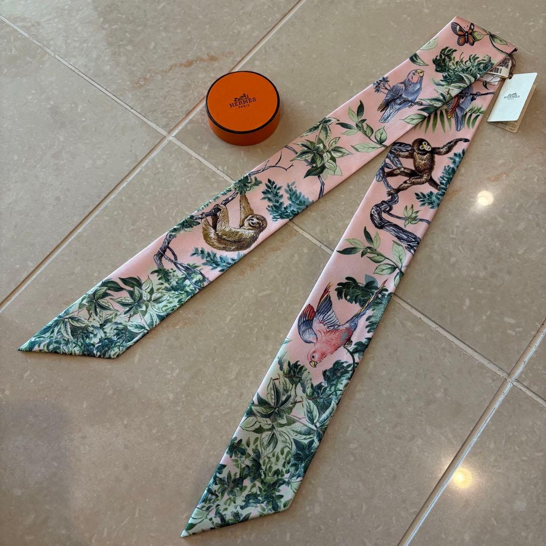 新品未使用 エルメス　ツイリー 《赤道直下》 ピンク 2026SS 新作　タグ付