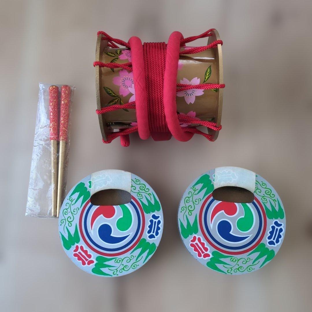 日本舞踊　小道具　金鞨鼓（きんかっこ）と振り鼓（ふりつづみ）のセット 金羯鼓 きんかっこ 日本製 日本舞踊小道具 : おどり用品の扇寿 Yahoo