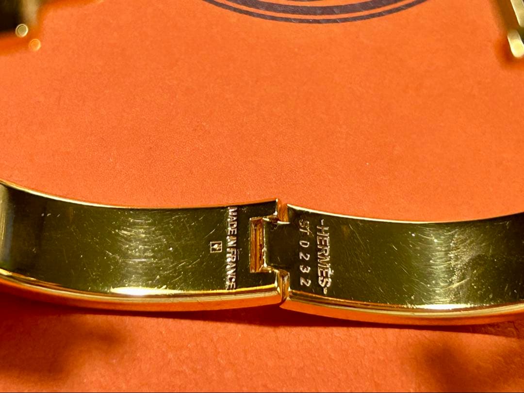 エナメルブレスレット 《クリックH》