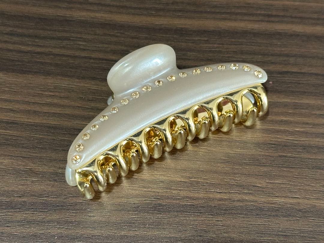 【新品】acca ティアラクイーン クリップ Mサイズ ベージュBG ティアラクイーン クリップMサイズ / ACCA | ファッション通販 【公式