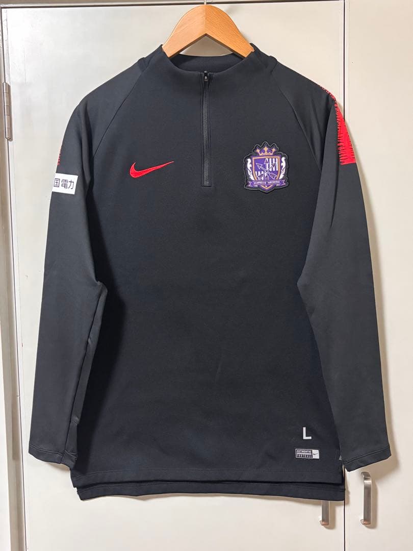 サンフレッチェ広島 支給品 ハーフジップ L ＆ジャージパンツ L サンフレッチェ広島 支給品 ハーフジップ L ＆ジャージパンツ Lの通販