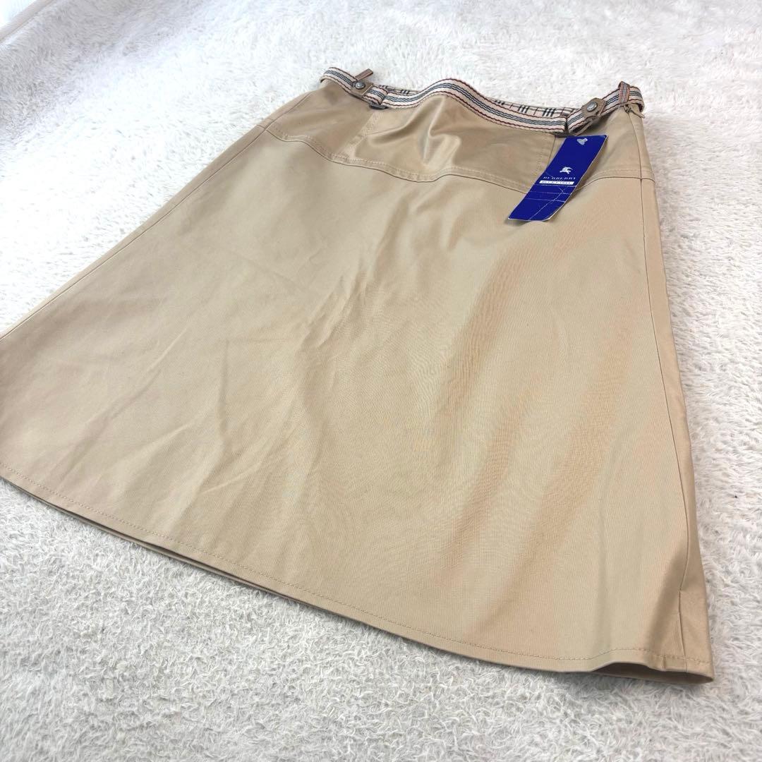 未使用 タグ付 バーバリーブルーレーベル ベージュ ひざ丈スカート ノバチェック バーバリー ブルーレーベルBURBERRY BLUE LABEL ノバチェックニット